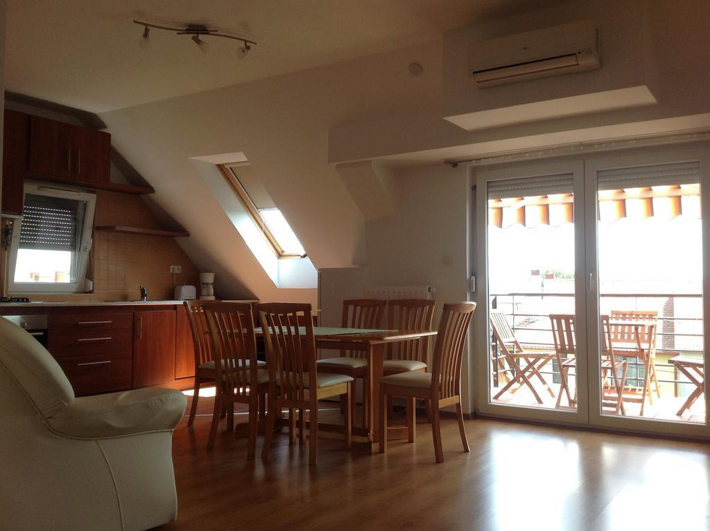 Bella Apartman Balatonfured Room photo